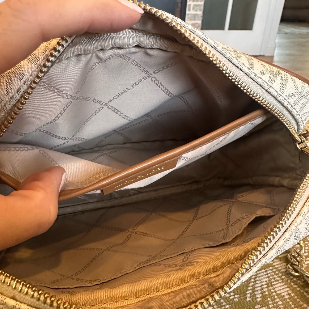 Michael Kors Cream and Tan Crossbody Bag - Picture 8 of 10